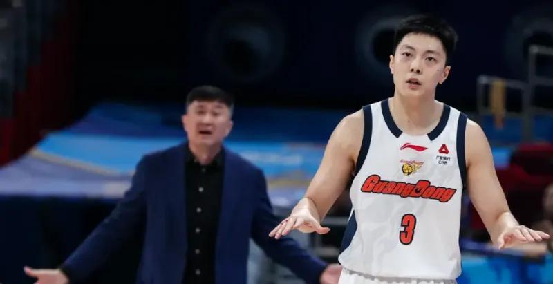 开云官网-京粤大战郭士强收获满满！胡明轩曾凡博周琦满状态，赵睿维持健康
